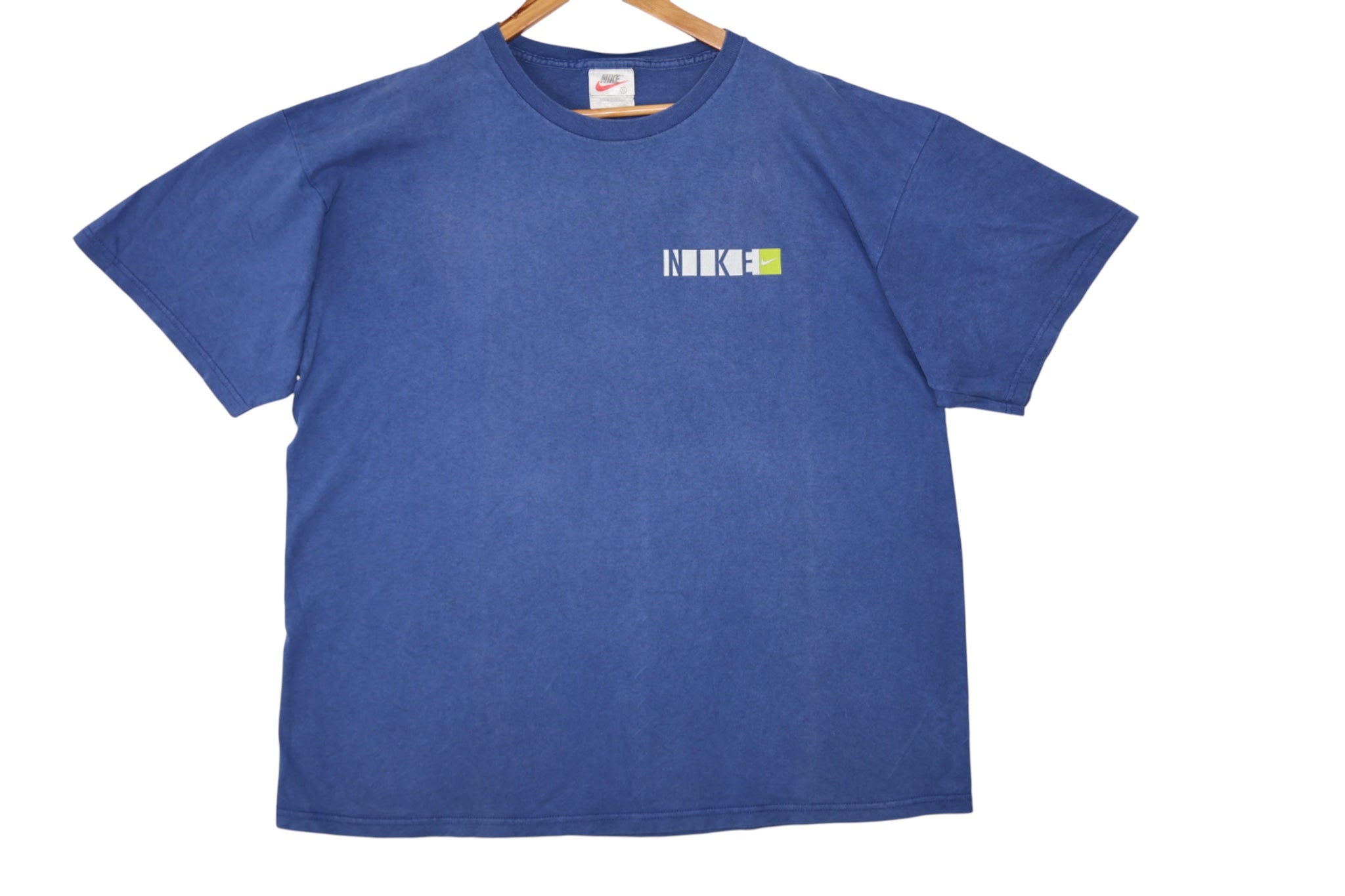 Nike Vintage T-shirt (Size M)